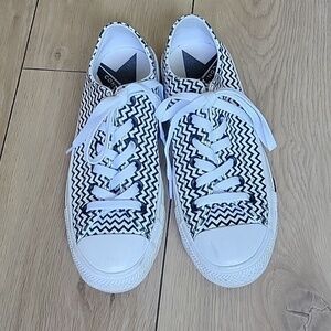 Converse Chuck Taylor All Star Mission-V Leather White Sneakers Women's 6.5